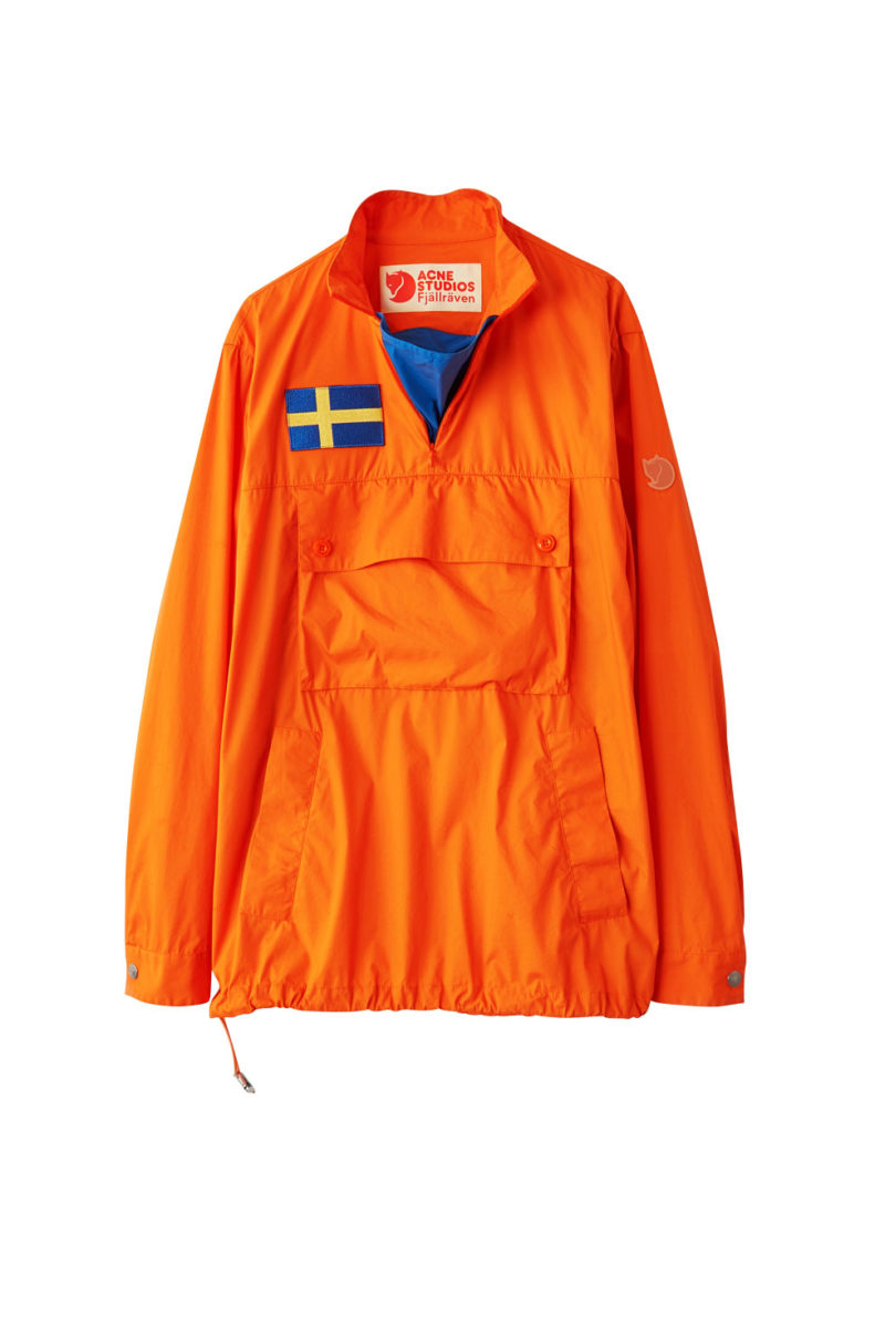 Orange anorak från Acne Studios x Fjällräven.