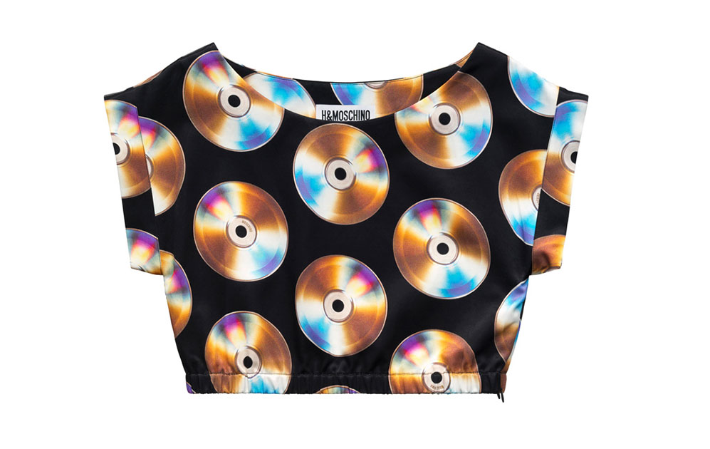 Svart crop top med cd-skivor som motiv från H&M x Moschino