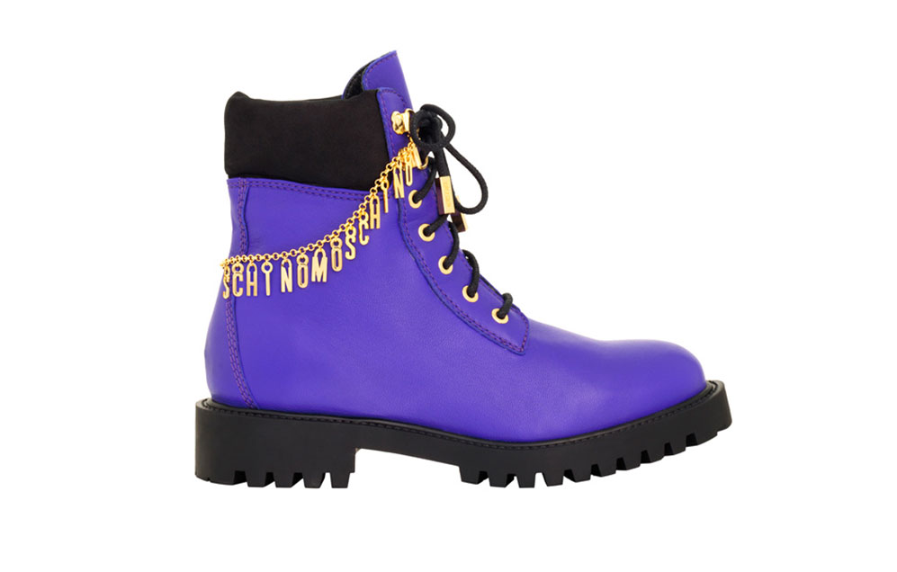 Lila kängor med gulddetaljer H&M x Moschino