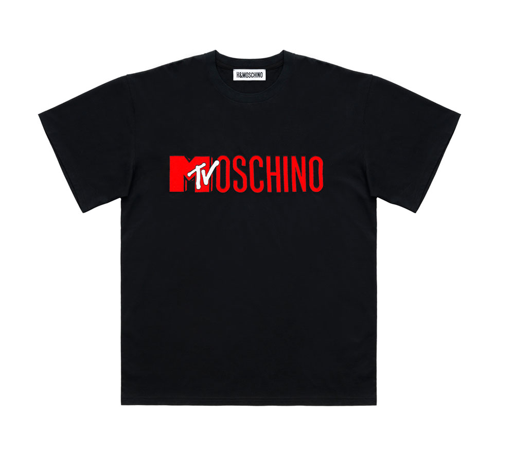 Svart t-shirt med röd logo H&M x Moschino