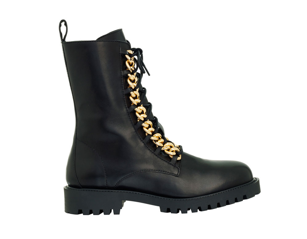 Svarta kängor med guldkedja Moschino x H&M