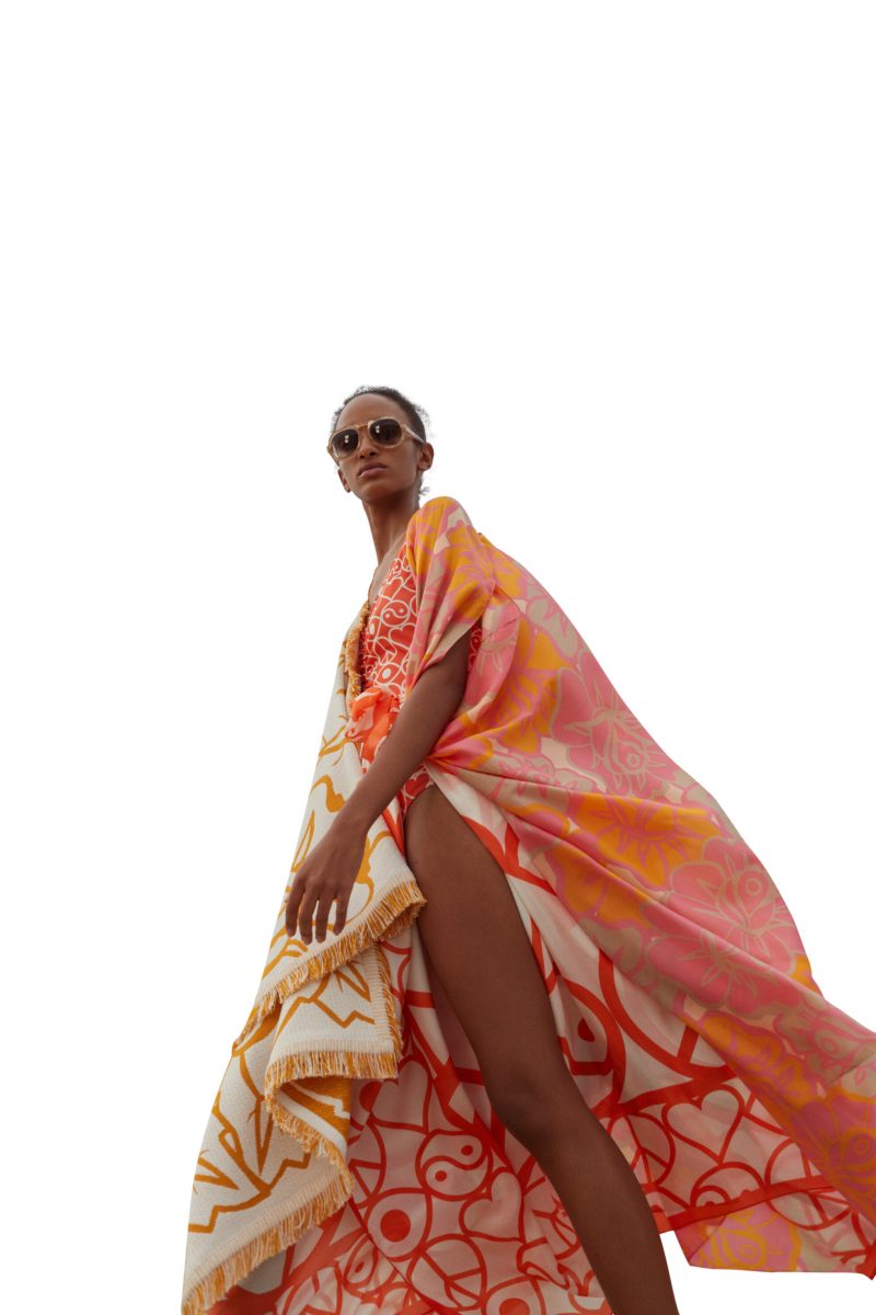 Rödmönstrad kaftan från Rodebjer