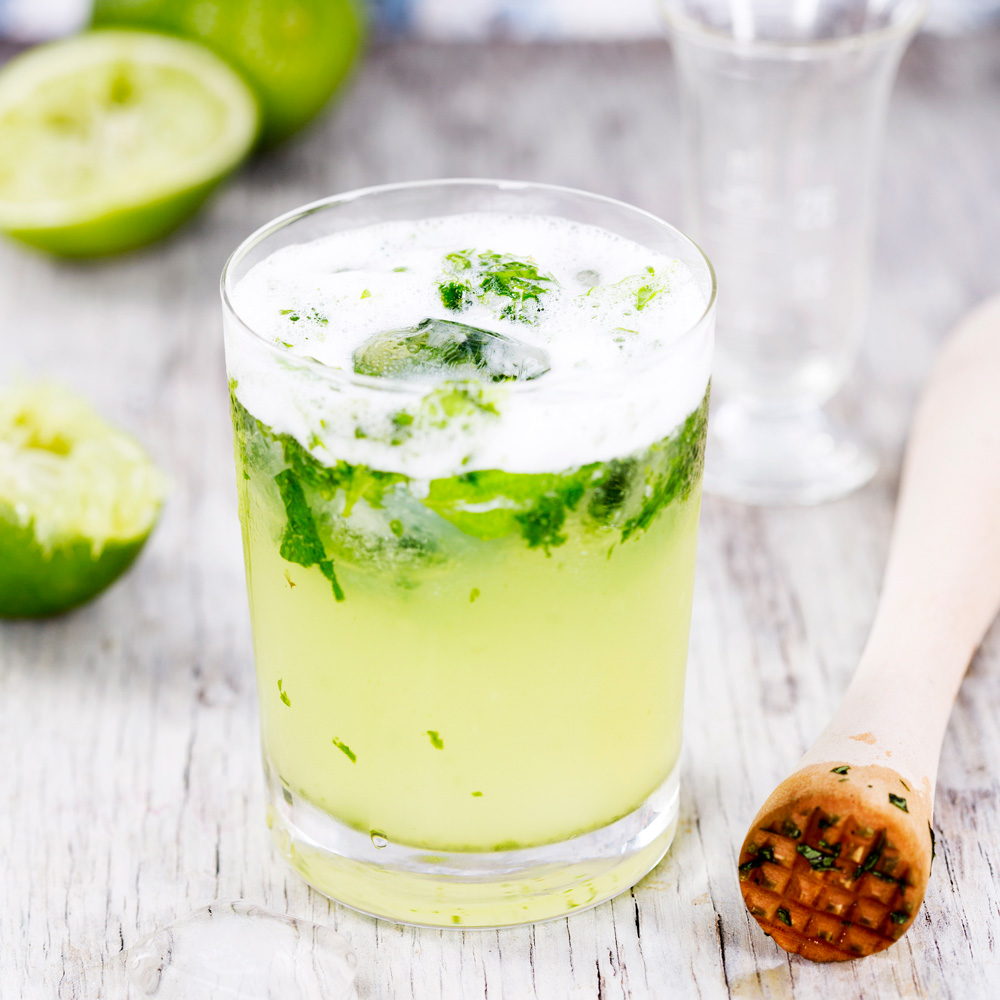 Mint Fizz med gin, mynta och lime ELLE