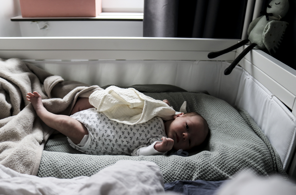 jack och lily bedside crib